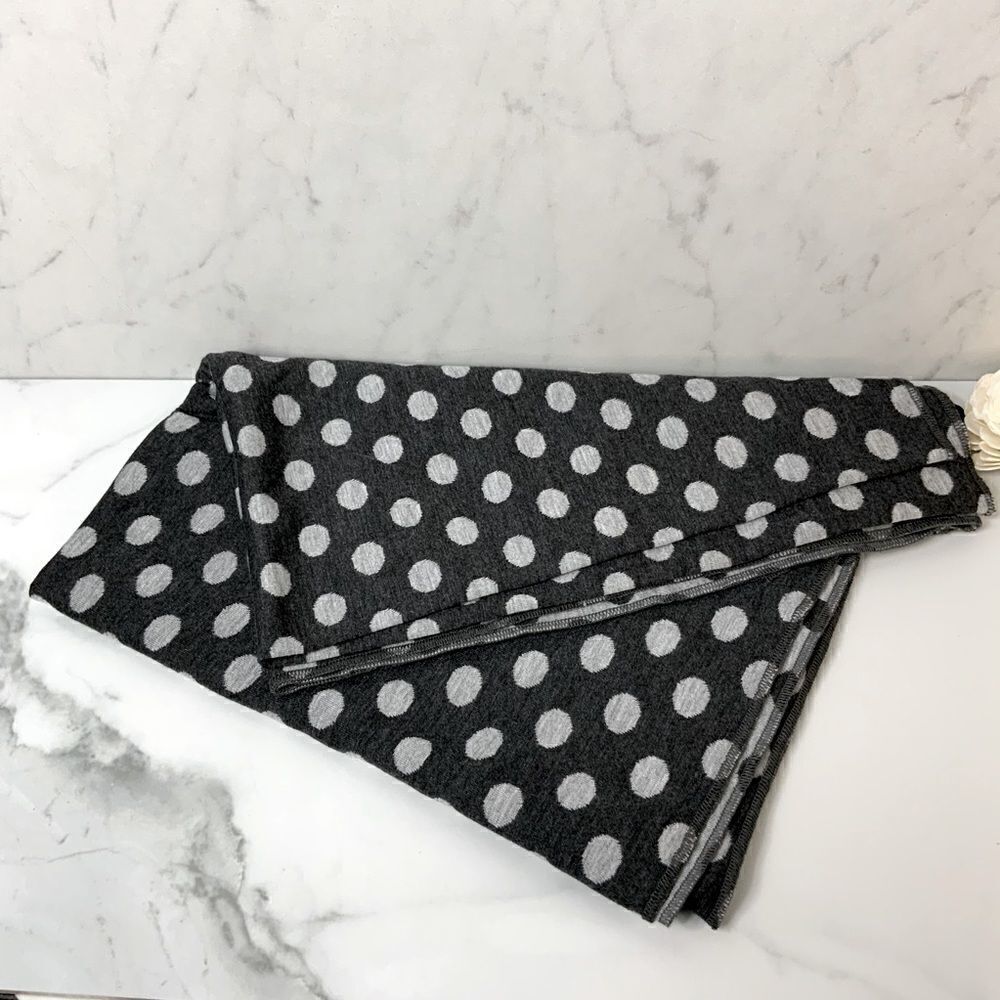Women’s Dana Herbert scarf